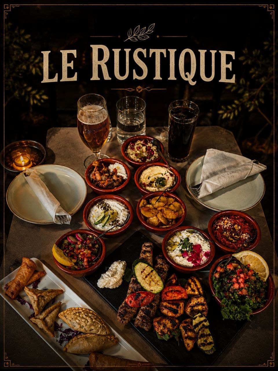 Uppdukad mezze med bränd atmosfär